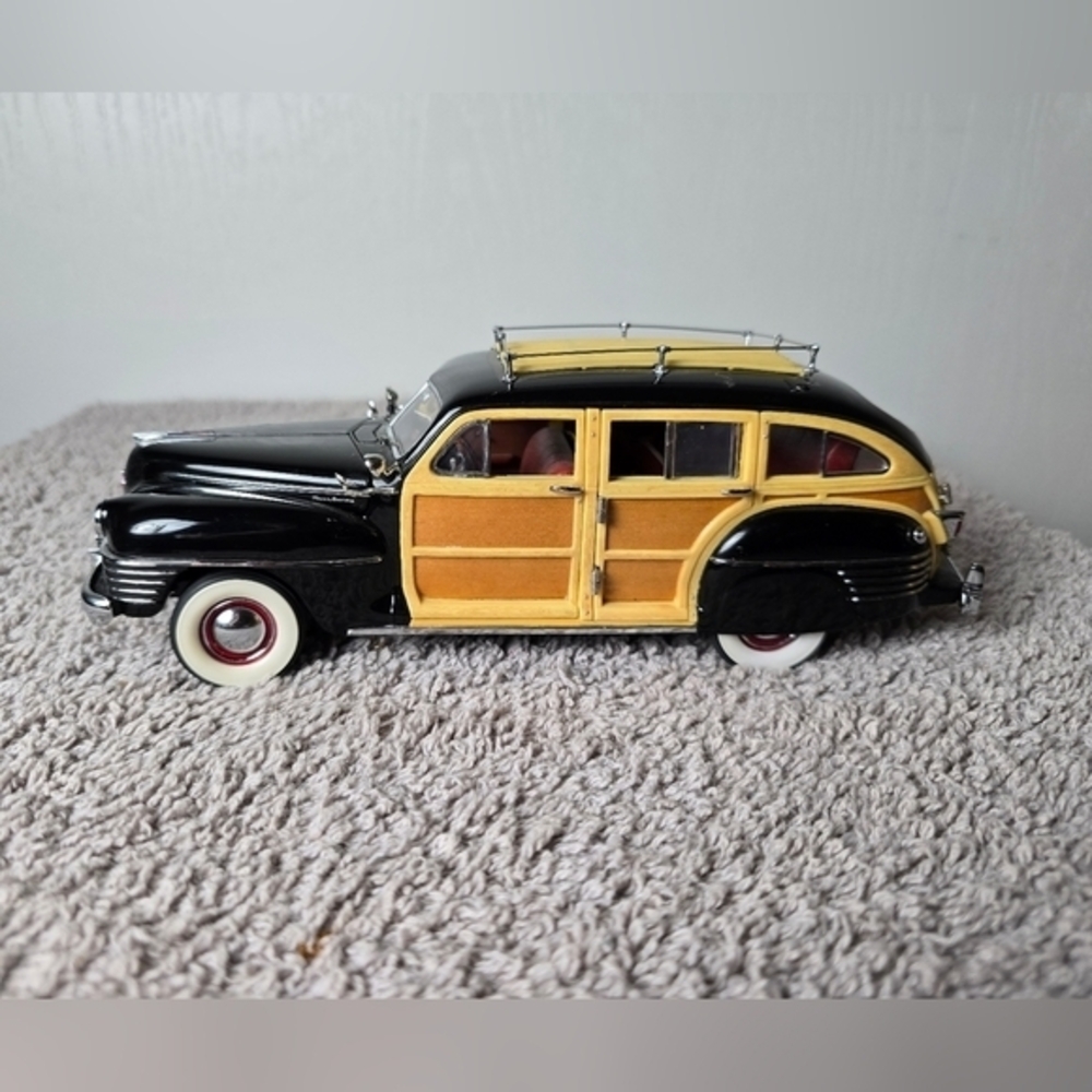 Danbury Mint 1942 Crysler Town and Country